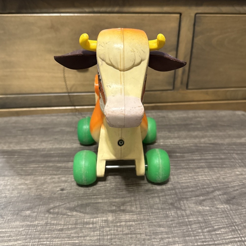 1972 Fisher-Price #132 Molly Moo Cow pull toy - Picture 3 of 12